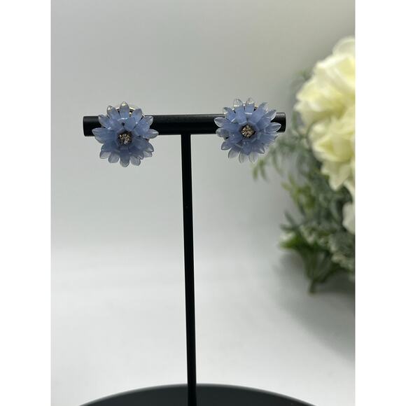 J. Crew Periwinkle Blue Acrylic Floral  Dahlia Statement Necklace & Earring Set - Picture 10 of 13